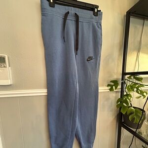 Women Nike air joggers small